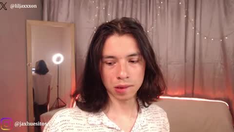 Snapshot of j_a_x_x_x_o_n chatting on June 2026 12:17:01 PM Hey im Jaxxxon check my info online show from June 2026 12:17:01 PM