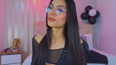 j_belle_ online show from March 2026 02:21:02 PM