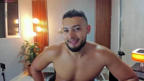Snapshot of j_calix chatting on May 2026 11:57:01 PM Calix Independient model Insta and twt Calixsnake online show from May 2026 11:57:01 PM