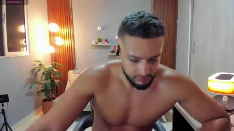 Snapshot of j_calix chatting on May 2026 01:33:02 AM Calix Independient model Insta and twt Calixsnake online show from May 2026 01:33:02 AM
