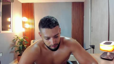 Snapshot of j_calix chatting on May 2026 01:33:01 AM Calix Independient model Insta and twt Calixsnake online show from May 2026 01:33:01 AM