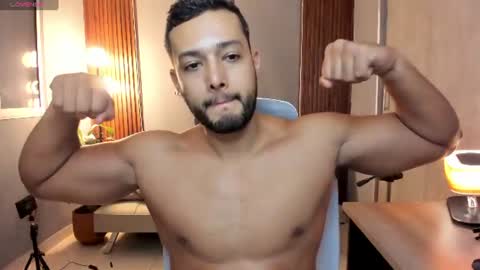 Snapshot of j_calix chatting on June 2026 08:20:02 PM Calix Independient model Insta and twt Calixsnake online show from June 2026 08:20:02 PM