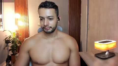 Snapshot of j_calix chatting on July 2026 07:39:01 PM Calix Independient model Insta and twt Calixsnake online show from July 2026 07:39:01 PM