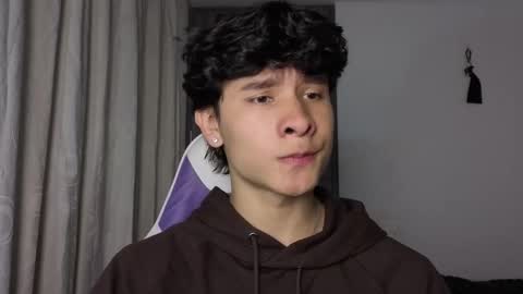 Snapshot of j_u_p_i_t_e_r chatting on November 2025 11:15:02 PM Noah online show from November 2025 11:15:02 PM