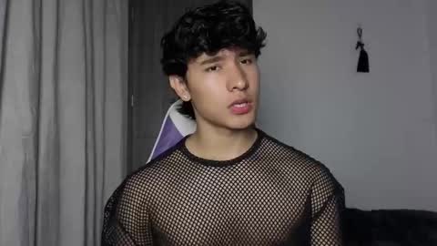 Snapshot of j_u_p_i_t_e_r chatting on November 2025 04:51:01 PM Noah online show from November 2025 04:51:01 PM