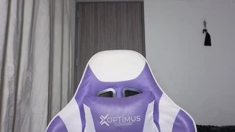 Snapshot of j_u_p_i_t_e_r chatting on November 2025 11:51:01 PM Noah online show from November 2025 11:51:01 PM