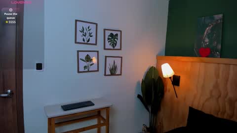 Snapshot of jabob_coper chatting on October 2025 03:10:01 AM David online show from October 2025 03:10:01 AM