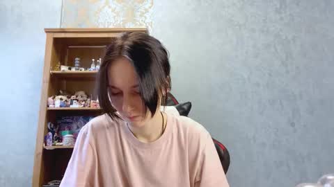 Alice online show from November 2025 06:14:02 AM