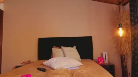 jackiie_ online show from June 2026 01:48:02 PM