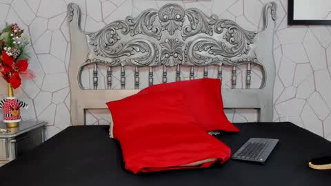 Snapshot of jackmacson chatting on December 2024 01:36:02 AM jackmacson online show from December 2024 01:36:02 AM