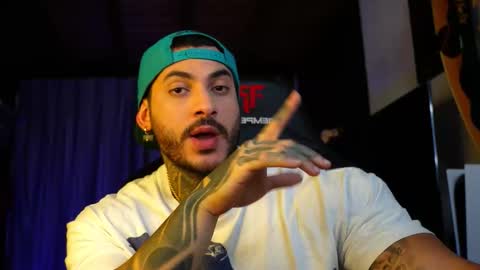 Snapshot of jackson__cottonwood chatting on November 2025 07:57:01 PM JC online show from November 2025 07:57:01 PM