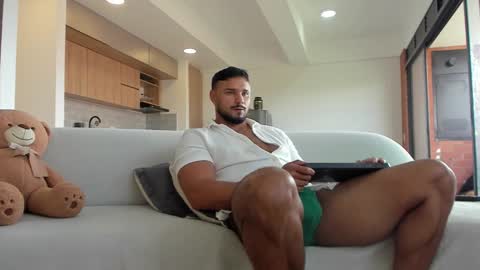 Jackson Wayne online show from November 2025 01:32:01 PM