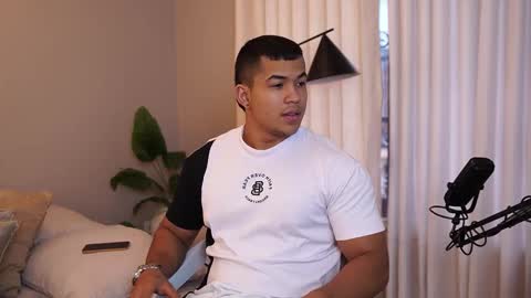 Snapshot of jacksonbell9 chatting on November 2025 12:45:02 PM Jackson Bell online show from November 2025 12:45:02 PM