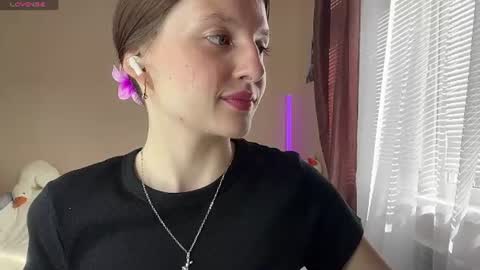 Lillian online show from July 2026 05:10:02 AM