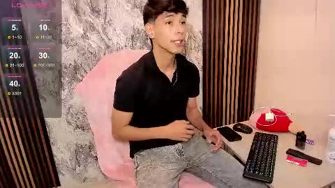 jacob_colliins online show from June 2026 10:12:02 PM