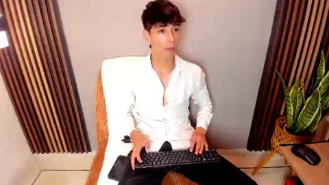 jacob_colliins online show from July 2026 06:10:01 PM