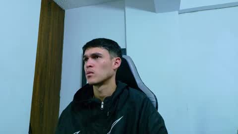 jacob_king01 online show from February 2026 12:02:01 PM