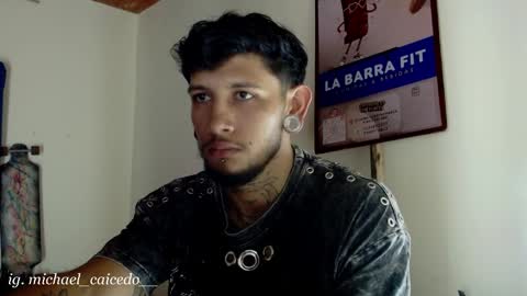 Michael Caicedo online show from April 2026 07:44:01 PM