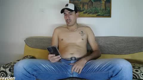 Jacob And Jayden online show from April 2026 06:09:01 PM