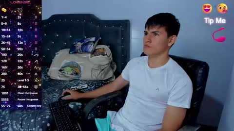 Snapshot of jacobb_lee chatting on October 2025 09:02:01 PM Jacob Lee online show from October 2025 09:02:01 PM