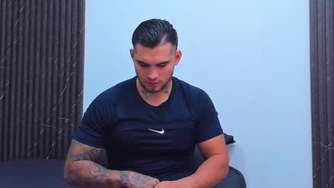 jacobsthorm online show from November 2025 03:28:02 AM