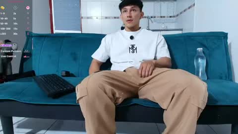 Snapshot of jacques_cardiet chatting on June 2026 02:12:01 PM jacobo online show from June 2026 02:12:01 PM