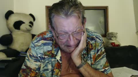 Snapshot of jacques_de_france chatting on December 2024 05:39:01 AM Jacques online show from December 2024 05:39:01 AM