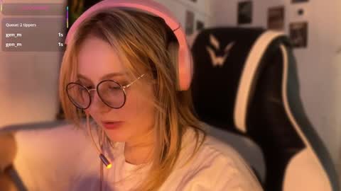 jacywinslat online show from September 2025 02:28:01 PM