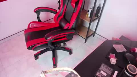 Jade online show from October 2025 02:56:01 AM