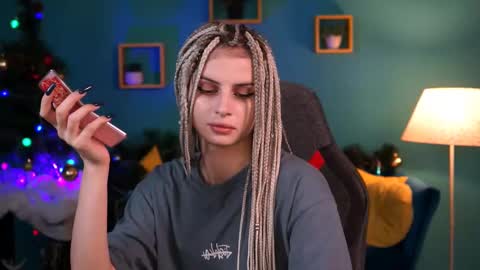 Snapshot of jade_castle chatting on December 2024 04:09:01 AM jade_castle online show from December 2024 04:09:01 AM