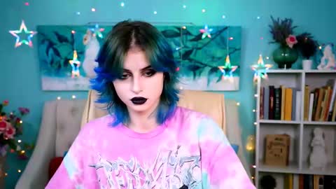 Snapshot of jade_castle chatting on December 2024 02:33:01 AM jade_castle online show from December 2024 02:33:01 AM