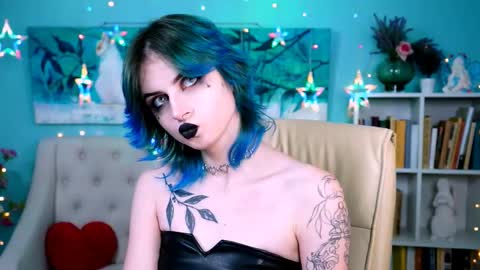 Snapshot of jade_castle chatting on December 2024 08:37:02 AM jade_castle online show from December 2024 08:37:02 AM