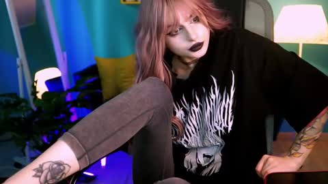 Snapshot of jade_castle chatting on March 2025 11:27:01 AM jade_castle online show from March 2025 11:27:01 AM