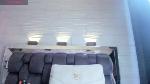  JADE  online show from February 2026 06:52:02 PM