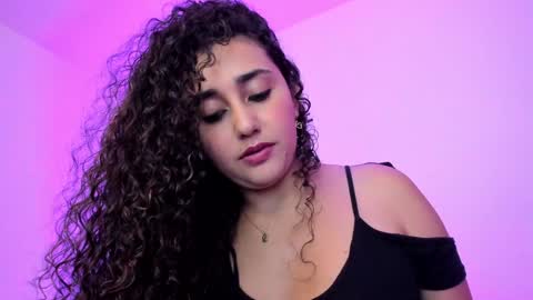 Snapshot of jade_james chatting on December 2024 09:22:01 PM Mady online show from December 2024 09:22:01 PM