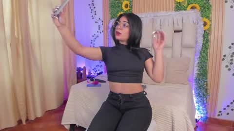 Snapshot of jade_nm chatting on November 2025 03:22:02 PM ade online show from November 2025 03:22:02 PM