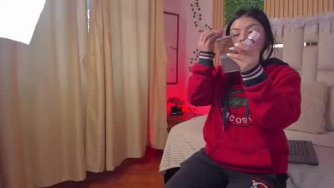 Snapshot of jade_nm chatting on December 2025 01:37:02 PM ade online show from December 2025 01:37:02 PM