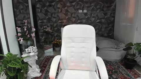 Snapshot of jade_porn chatting on December 2024 11:24:02 AM Jade  independent model online show from December 2024 11:24:02 AM