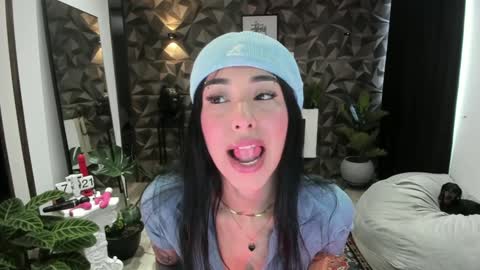 Snapshot of jade_porn chatting on February 2025 12:17:01 PM Jade  independent model online show from February 2025 12:17:01 PM