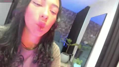 Snapshot of jade_porn chatting on September 2025 11:01:01 AM Jade  independent model online show from September 2025 11:01:01 AM