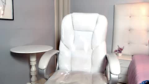 Snapshot of jade_scarllet chatting on December 2024 06:39:01 AM karlla scarlet online show from December 2024 06:39:01 AM