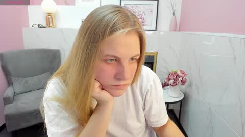 Jade online show from December 2024 09:13:02 PM