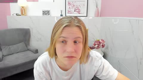 Jade online show from December 2024 03:26:01 AM