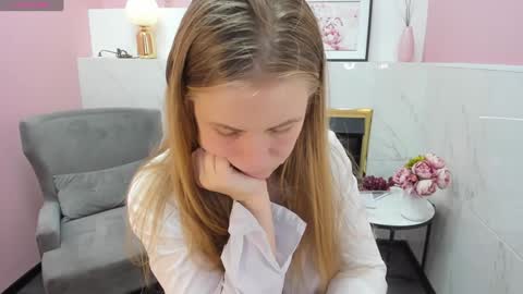 Jade online show from December 2024 09:02:01 PM