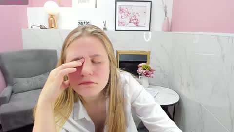 Jade online show from December 2024 02:41:01 AM