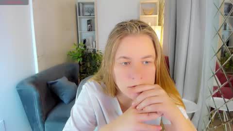 Jade online show from September 2025 09:36:01 PM