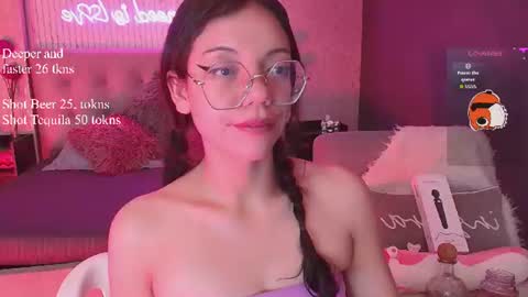 Snapshot of jade_storm_ chatting on June 2026 09:40:01 AM JADE online show from June 2026 09:40:01 AM