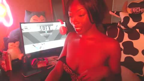 Snapshot of jade_temptress chatting on February 2025 01:41:01 PM Jade Temptress online show from February 2025 01:41:01 PM