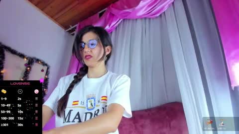 Snapshot of jade_white_ chatting on December 2024 07:26:02 PM jade white online show from December 2024 07:26:02 PM