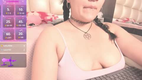 jadeestudios online show from October 2025 05:42:01 PM